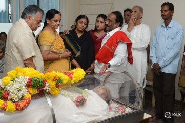 Celebs Pay Condolences to C Narayana Reddy